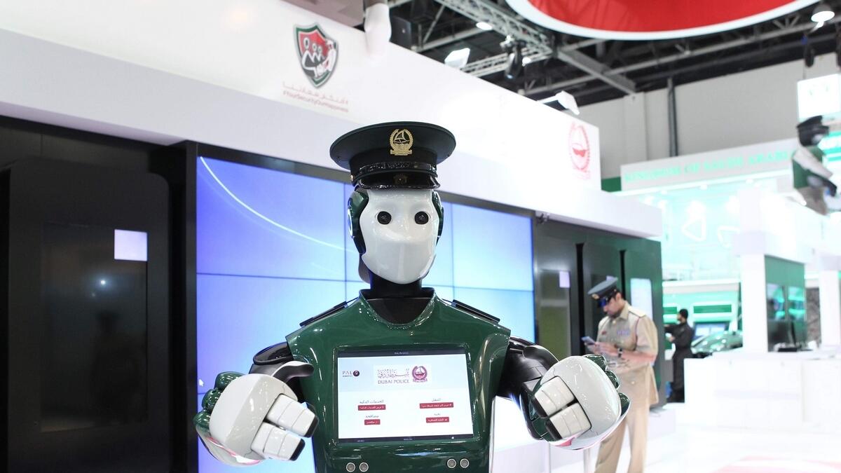 التكنولوجيا الروبوتية في دولة الإمارات
